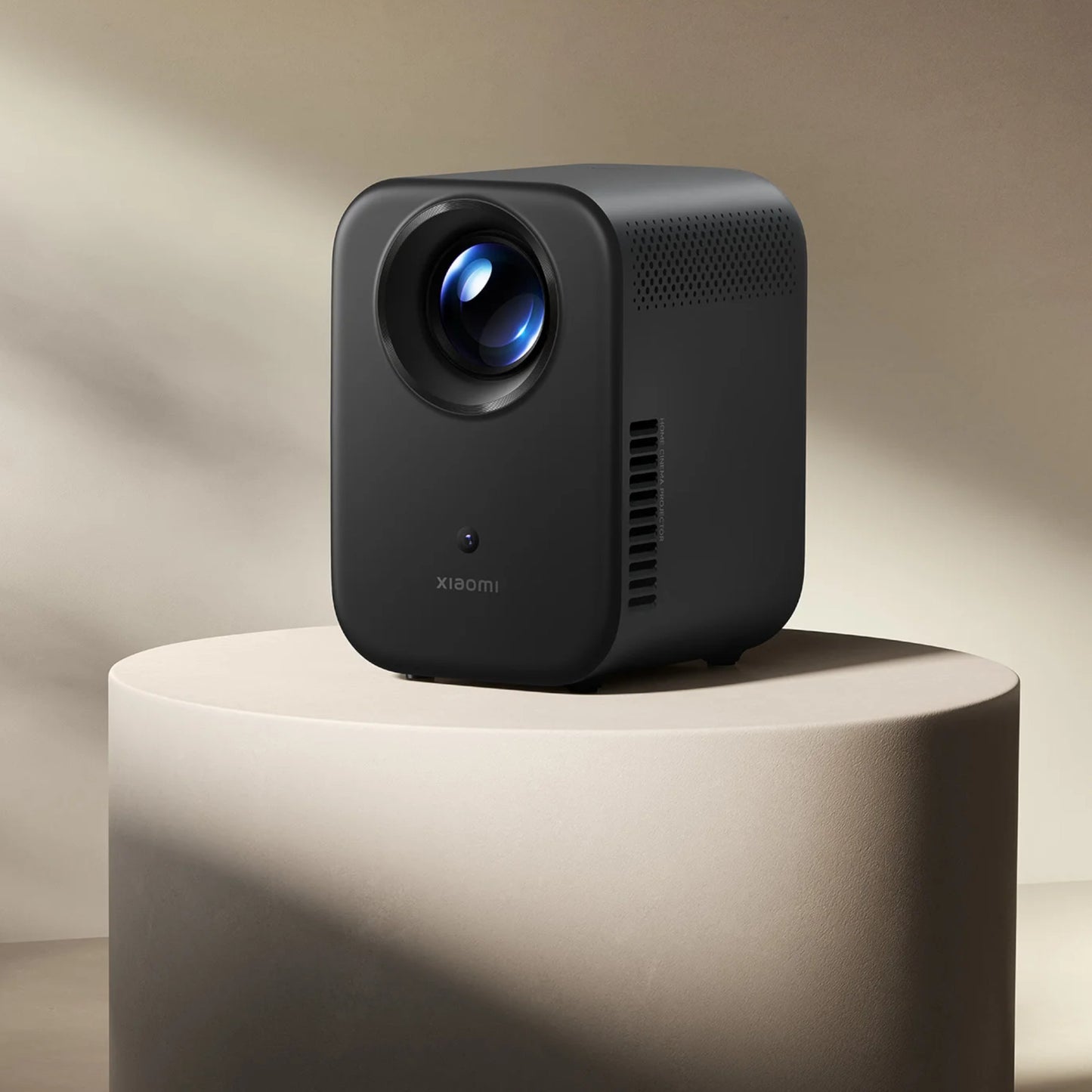 Proyector Xiaomi L1 FHD 120'' Wifi Bt Google Tv