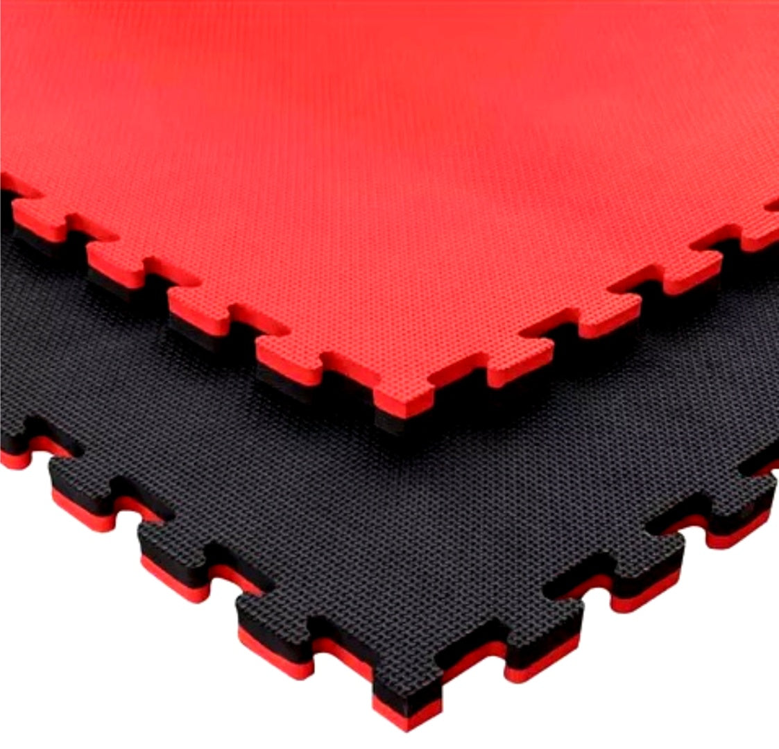 Piso Tatami Randers negro/rojo 1m x 1m x 2cm (1 unidad)